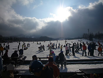 雪の山