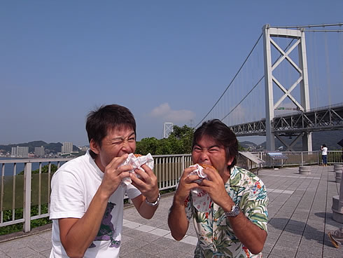 関門海峡の佐世保バーガー